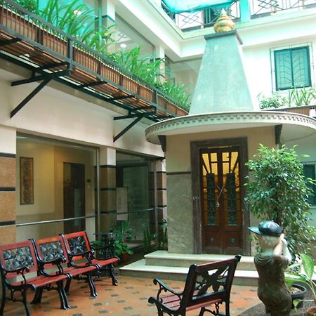 Haredia Hotel Bombaj Exteriér fotografie